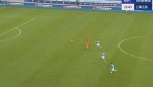 中超-首秀双响！约尼查世界级过顶挑传，奥斯卡长途奔袭单刀破门