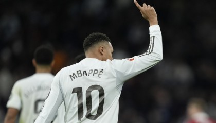 欧冠-11球，姆巴佩单季欧冠进球数在法国球员中超越方丹，仅次于本泽马