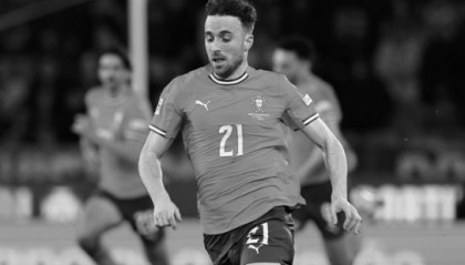 意甲-克罗地亚足协悼念若塔兄弟：我们的思念和祈祷与你们同在