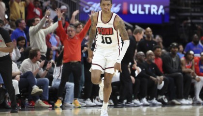 德甲-1.22亿续约！史密斯练成肌肉人，斯通分析透彻，火箭不会浪费探花